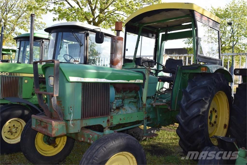 John Deere 2130 Traktorit