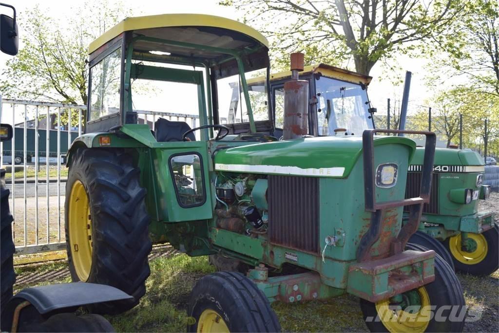 John Deere 2130 Traktorit