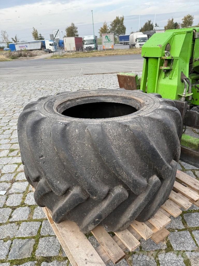 Nokian 710/40-22.5 Renkaat ja vanteet