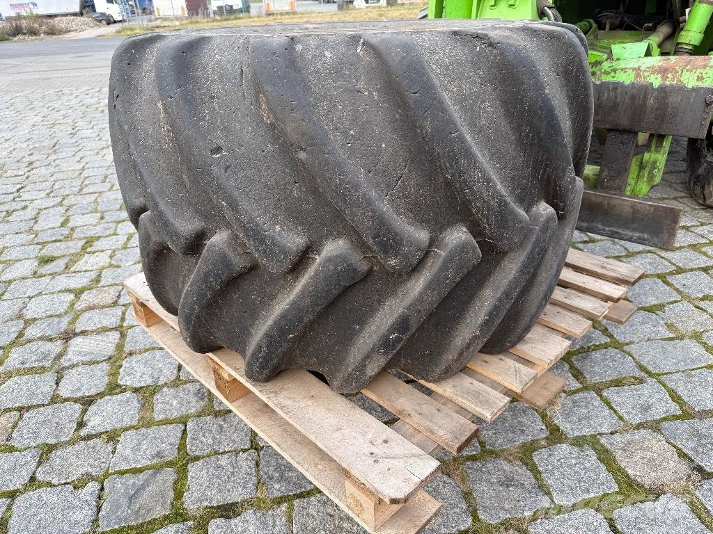 Nokian 710/40-22.5 Renkaat ja vanteet