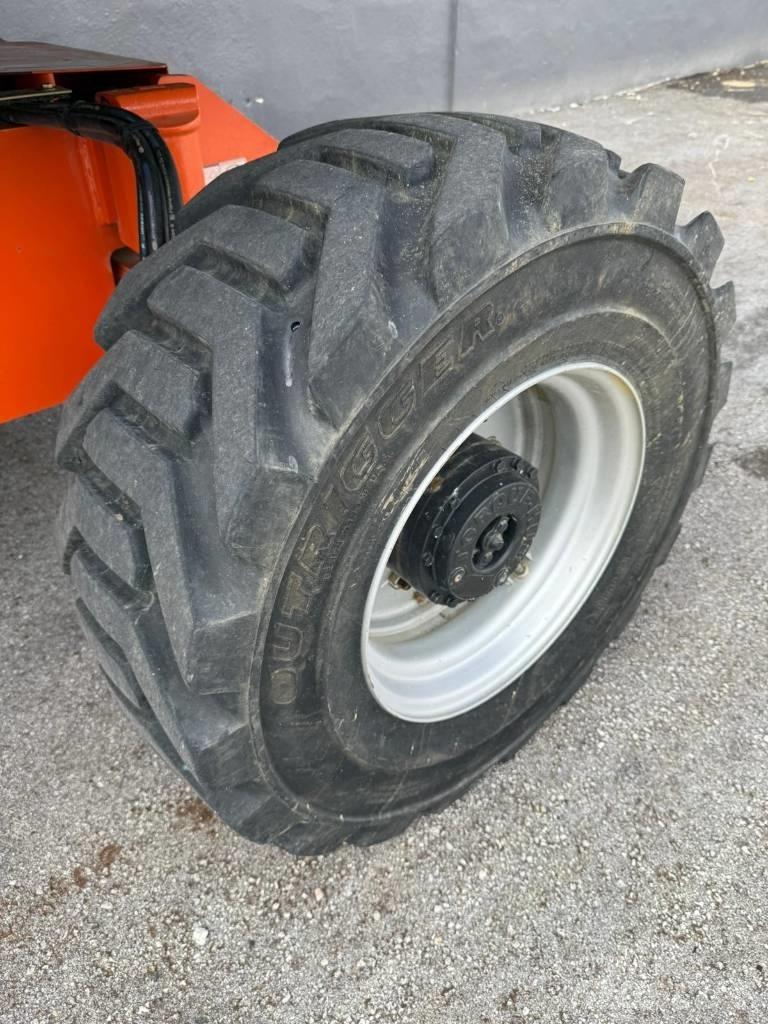JLG 460 SJ Teleskooppipuominostimet