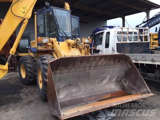 Komatsu WA150-1 Pyöräkuormaajat