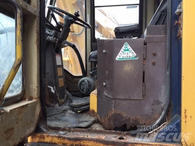 Komatsu WA150-1 Pyöräkuormaajat