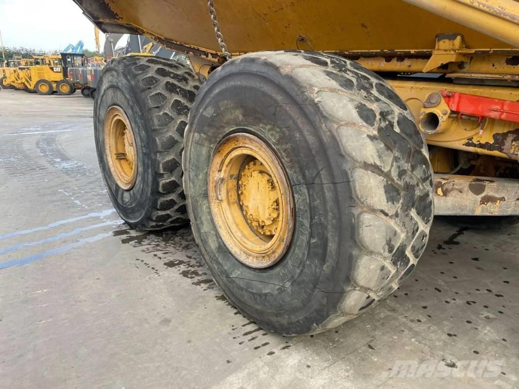 CAT 735 Dumpperit