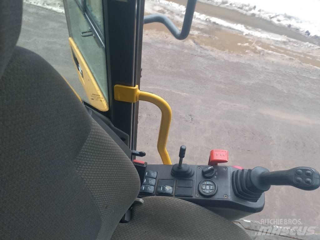 Volvo EW 140 D Pyöräkaivukoneet