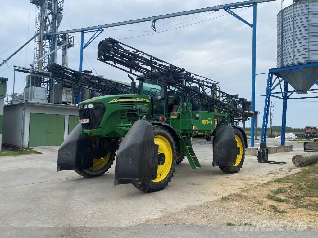 John Deere 4720 Itsekulkevat ruiskut