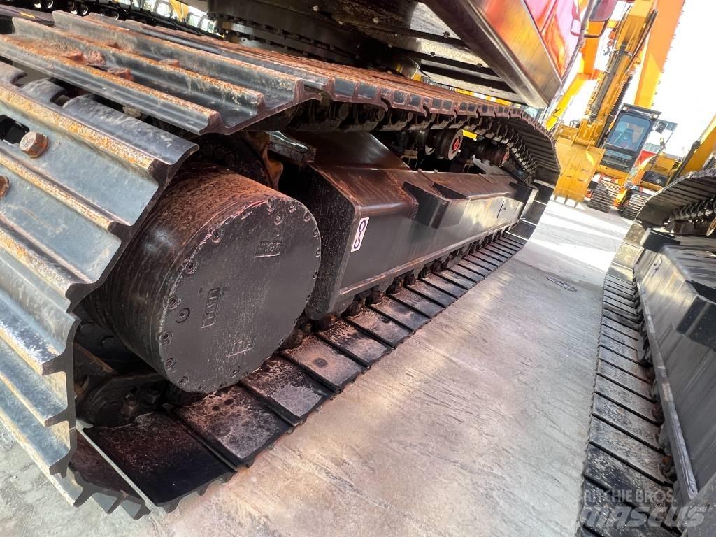 Doosan DX 225 Telakaivukoneet