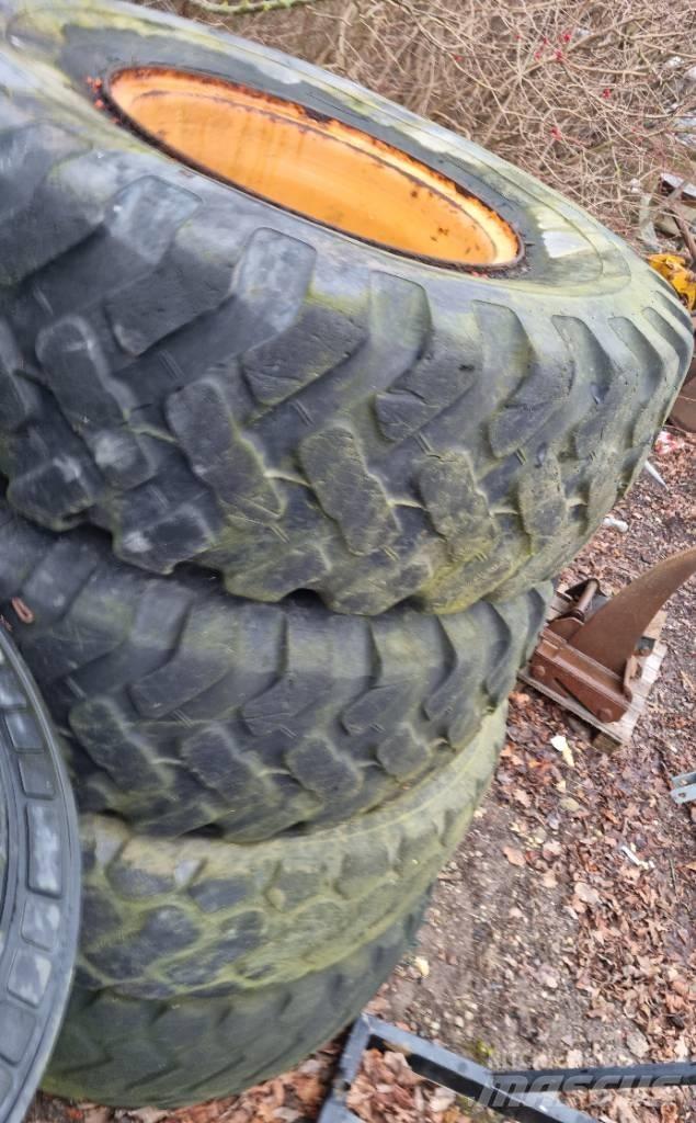  Dæk og fælg Case 721 Pyöräkuormaajat