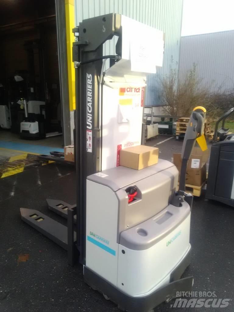 UniCarriers PSH200 Käyden ajettavat pinoamistrukit