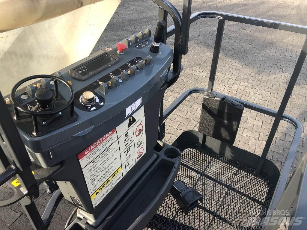 JLG E 600 JP Teleskooppipuominostimet