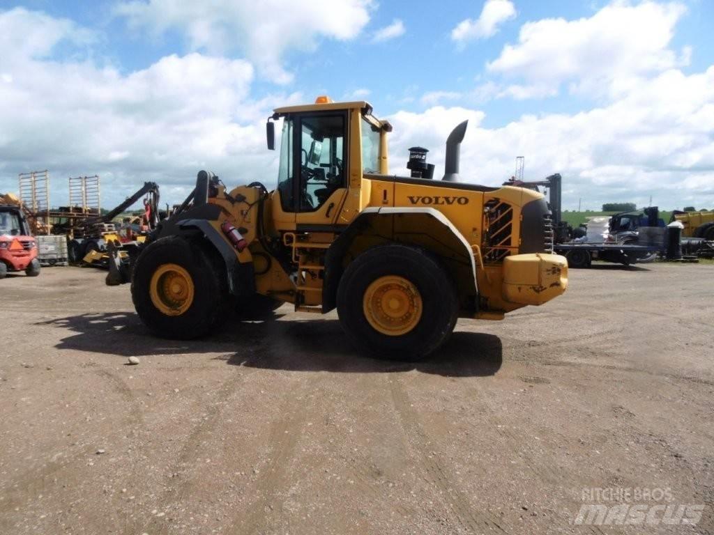 Volvo L 120 F Pyöräkuormaajat