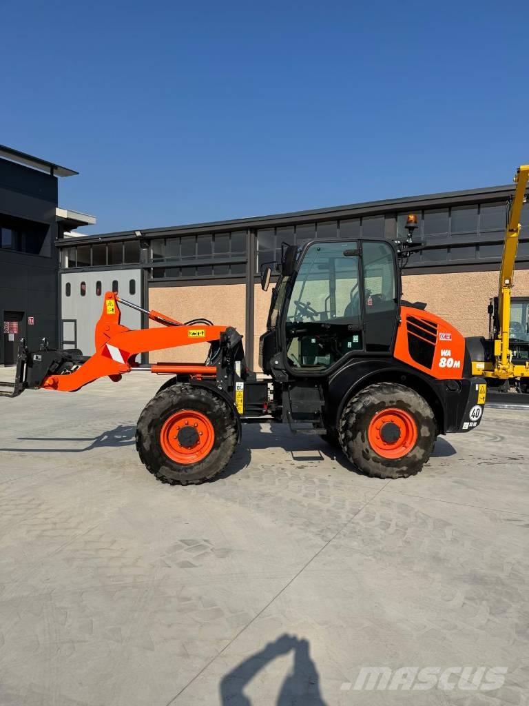 Komatsu WA 80 M-8 Pyöräkuormaajat