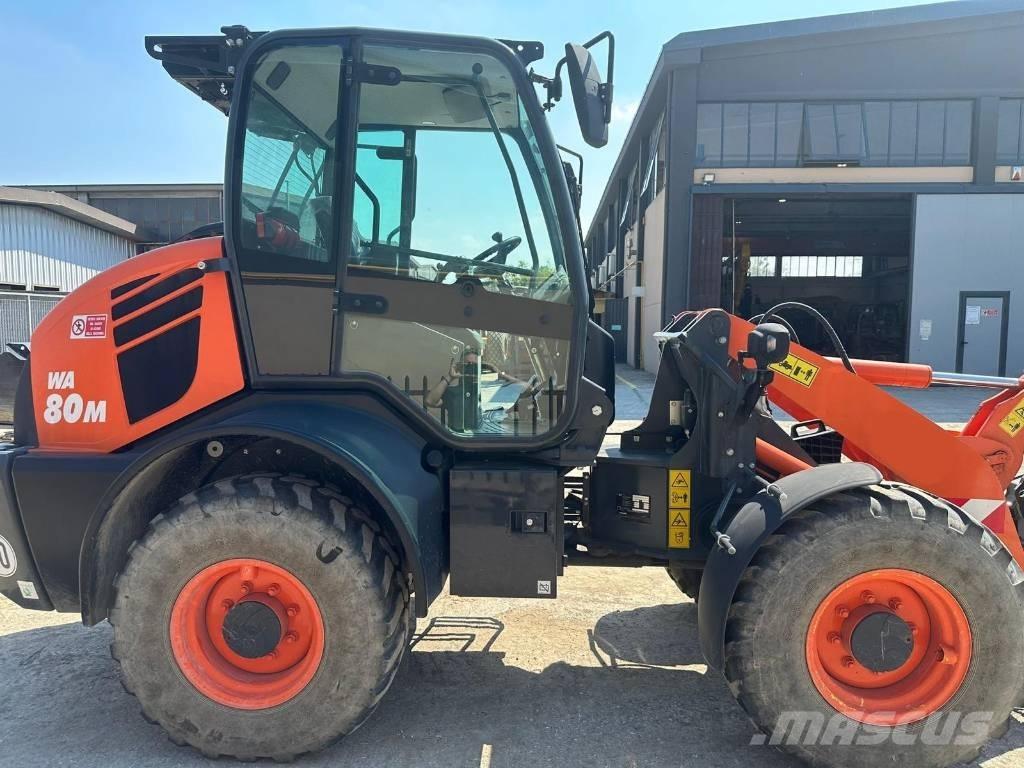 Komatsu WA 80 M-8 Pyöräkuormaajat