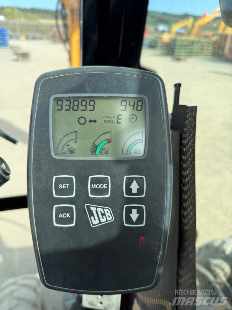JCB JS 145 W Pyöräkaivukoneet