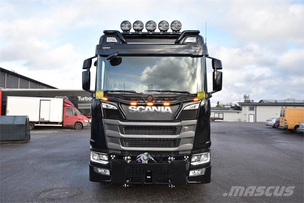 Scania R590 8X4 Koukkulava kuorma-autot