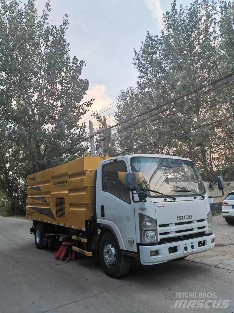 Isuzu ELF Lakaisuautot