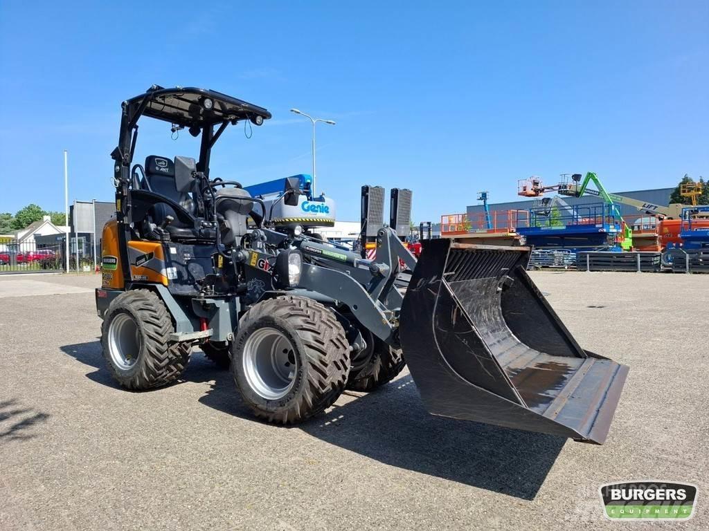 GiANT G1500 X-TRA Pienkuormaajat
