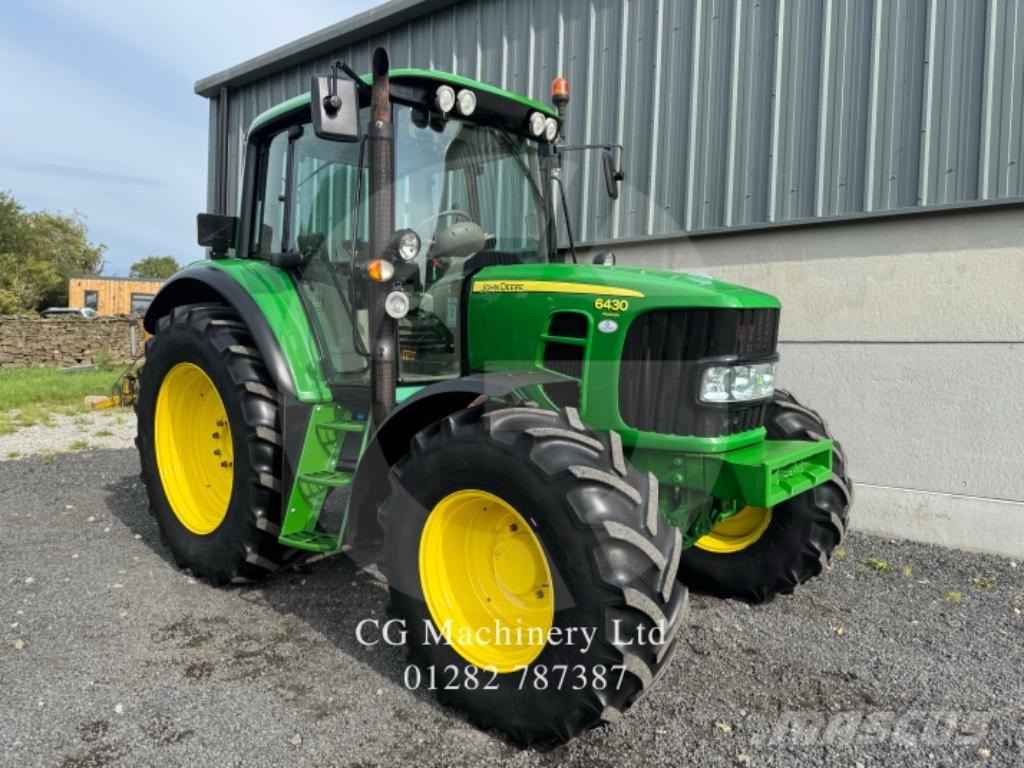 John Deere 6130 R Traktorit