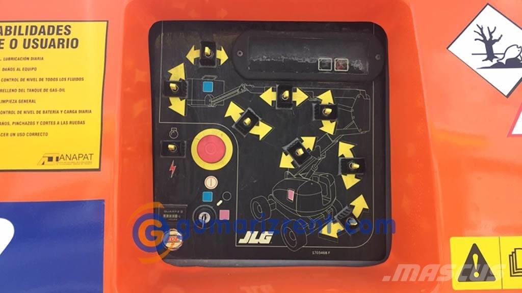 JLG 800 AJ Kuukulkijat