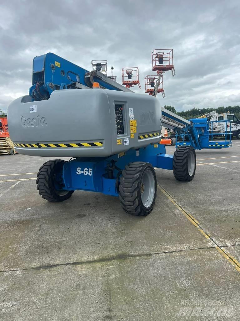 Genie S 65 Teleskooppipuominostimet