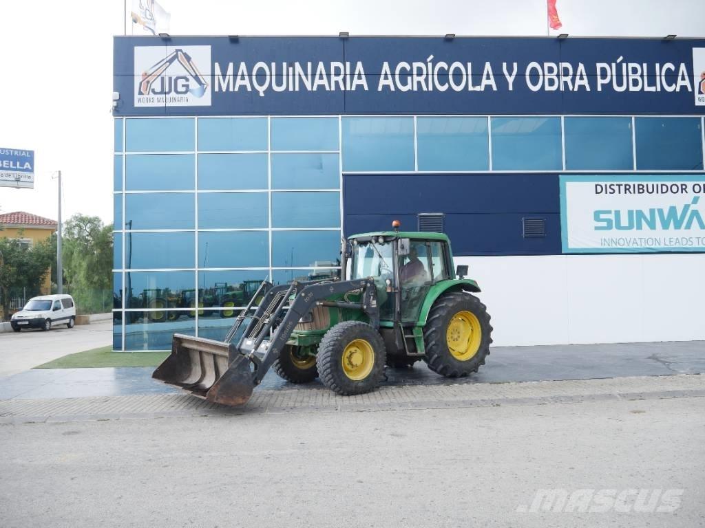 John Deere 6220 Traktorit