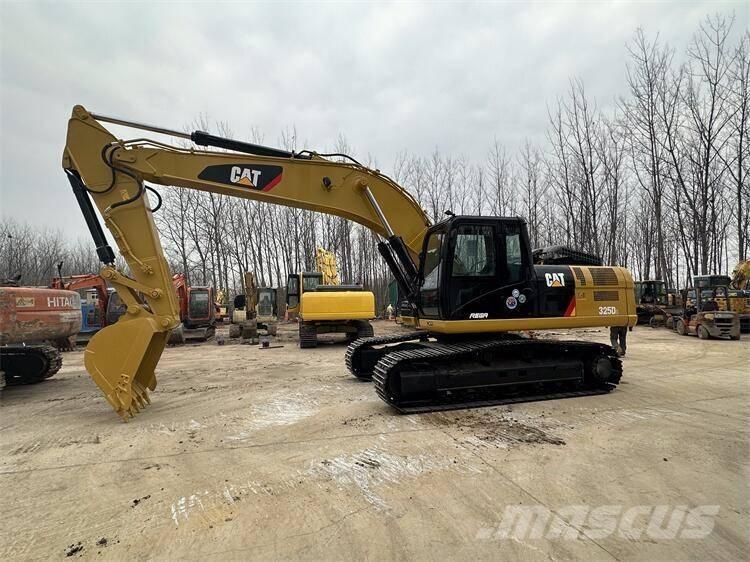 CAT 325D2 Telakaivukoneet