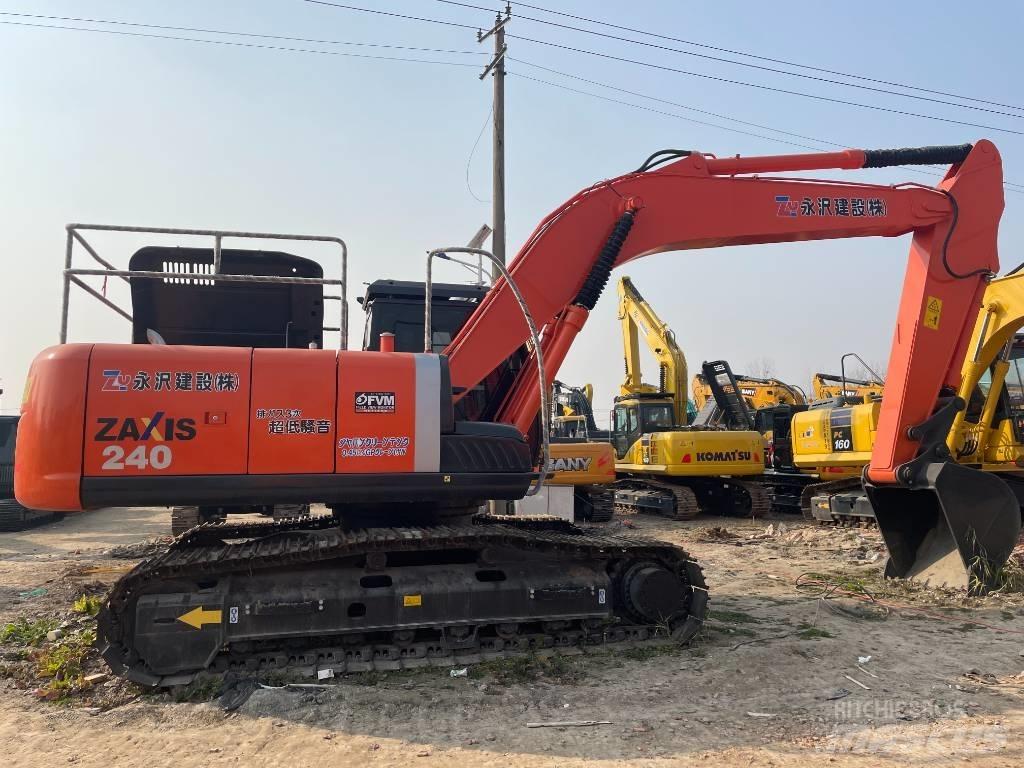 Hitachi ZX 240 Telakaivukoneet