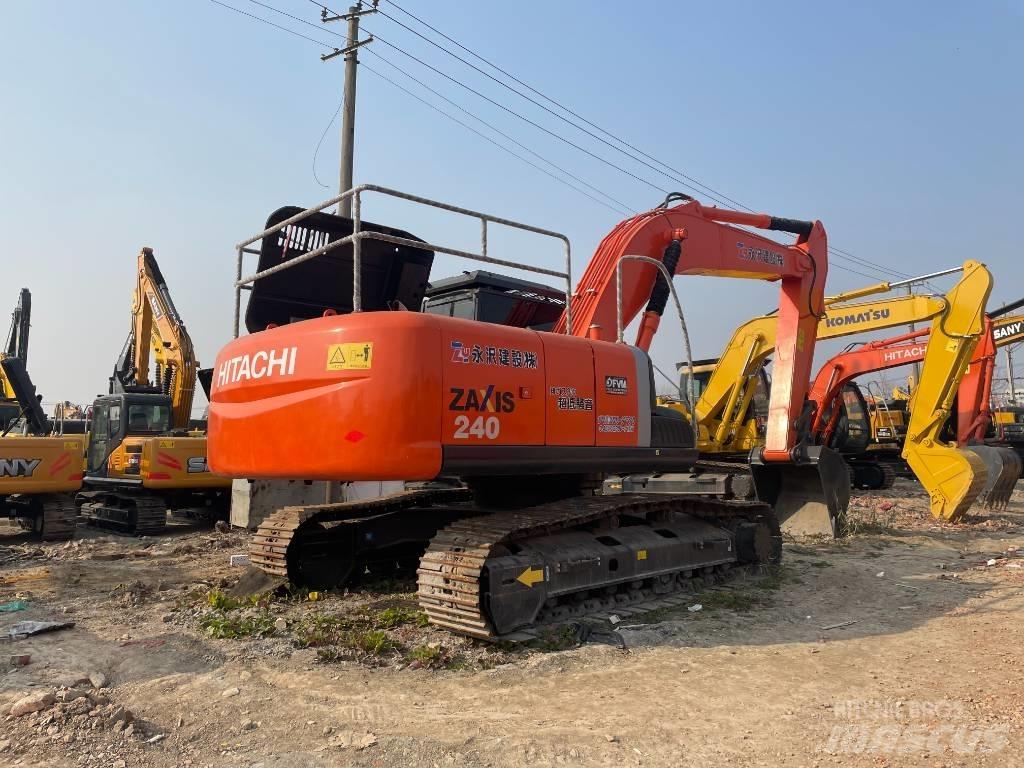 Hitachi ZX 240 Telakaivukoneet