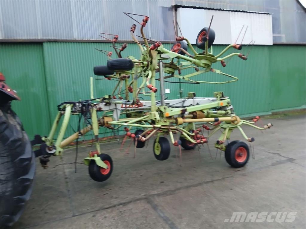 CLAAS Volto 1050 Pöyhimet ja haravat