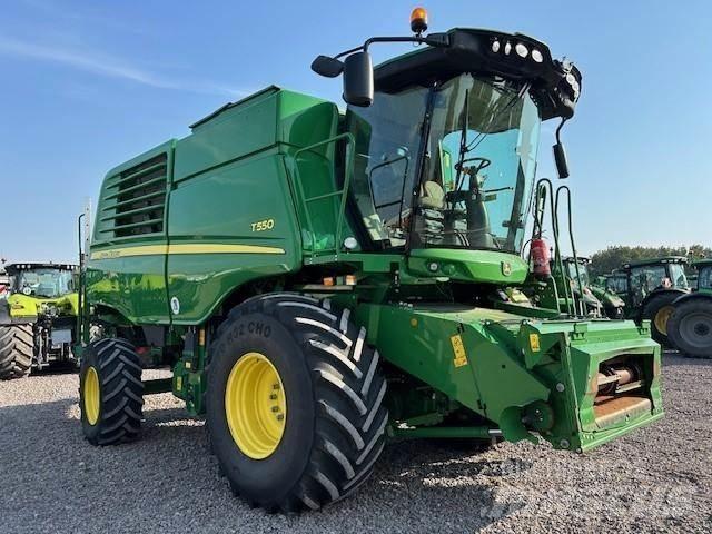 John Deere T 550 Leikkuupuimurit