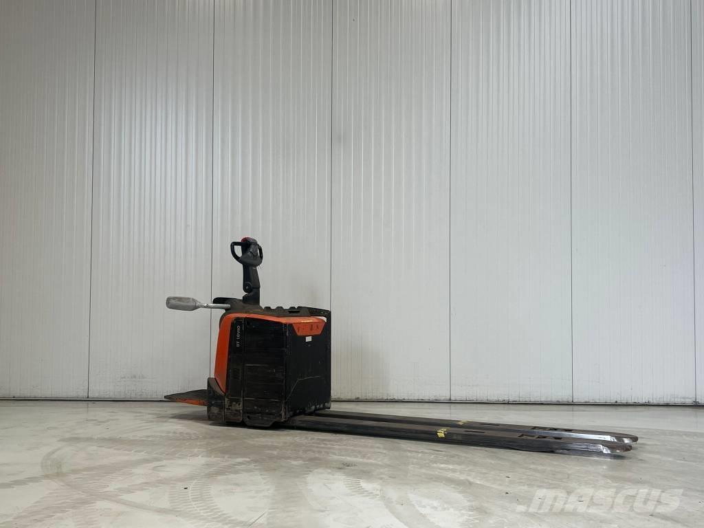 BT LPE250 Lavansiirtotrukit ajotasolla