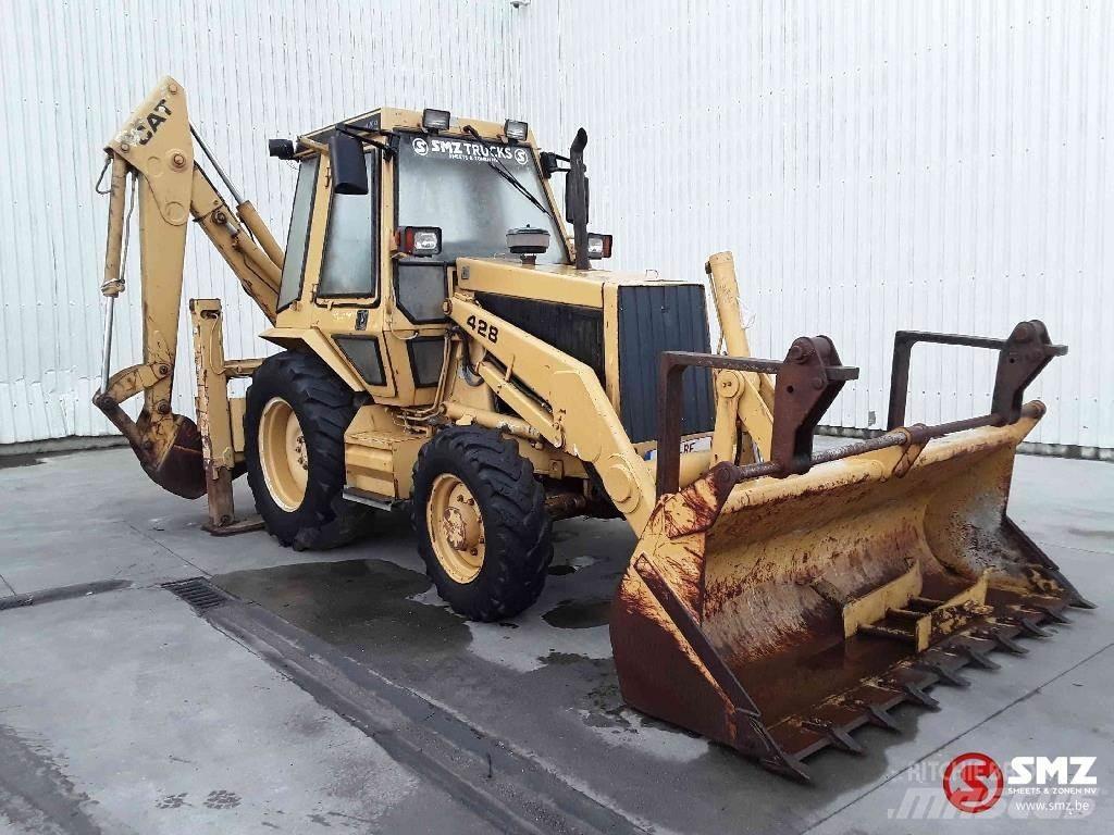 CAT 428 Kaivurikuormaajat