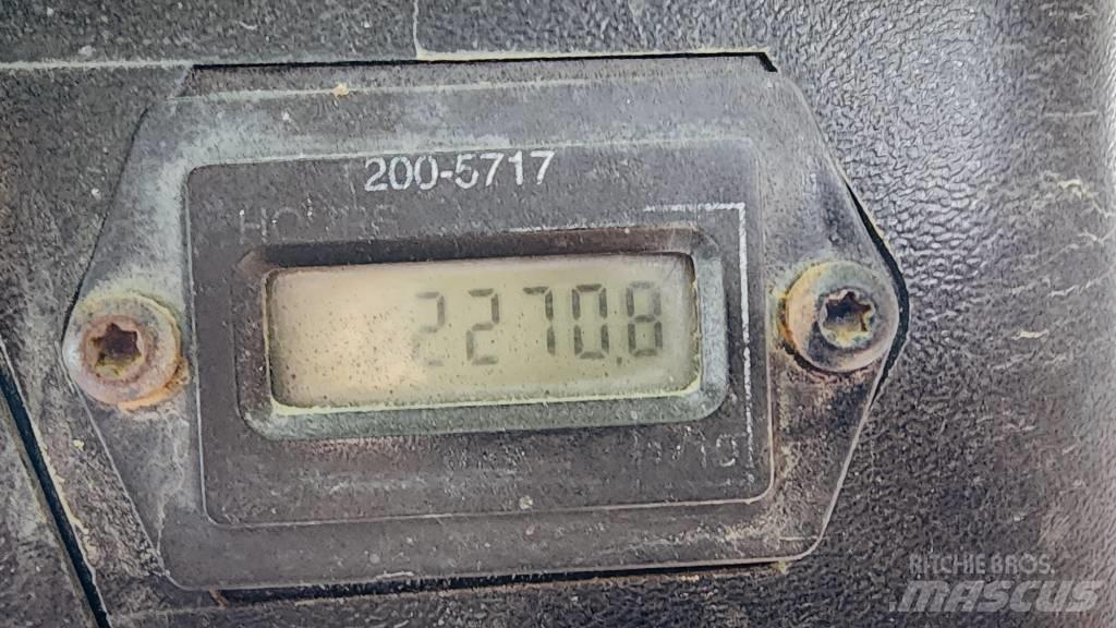 CAT 257 B Liukuohjatut kuormaajat
