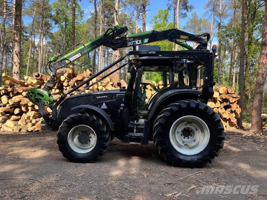 Valtra T183 Versu Traktorit