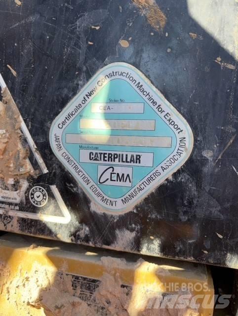 CAT 320F Telakaivukoneet
