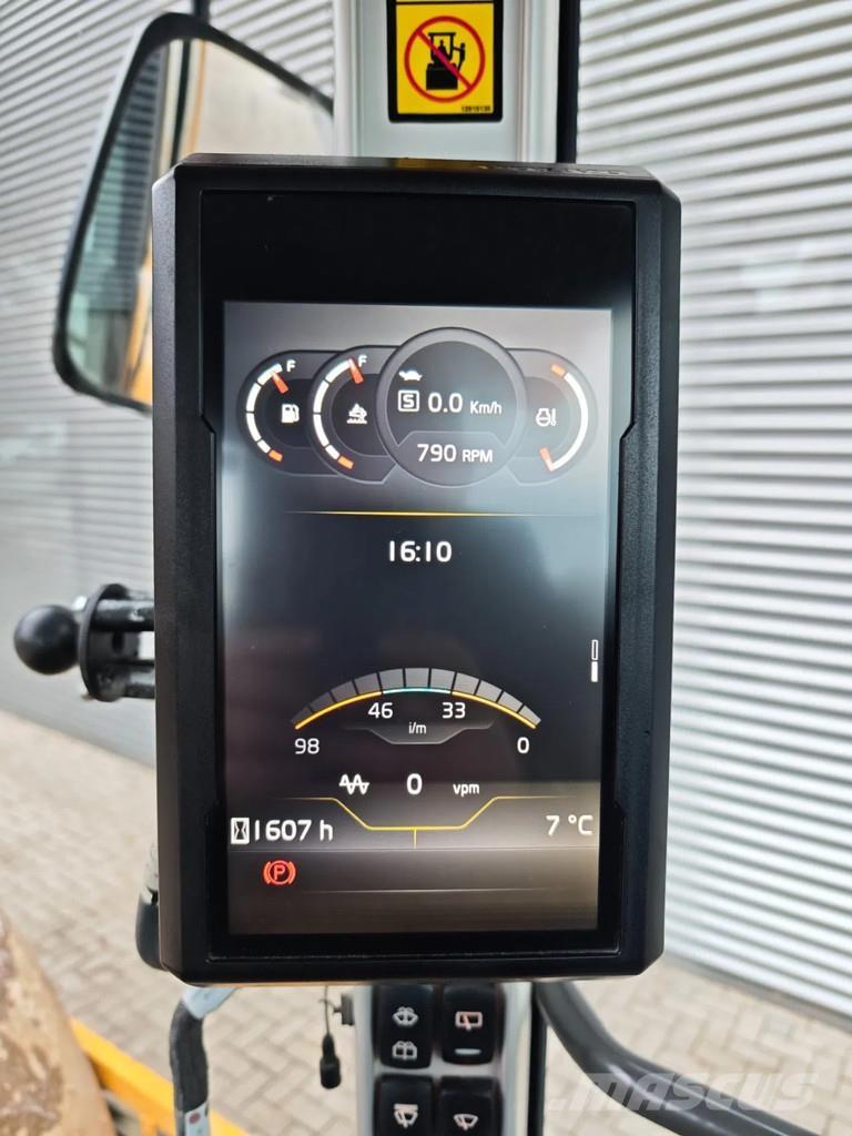 Volvo SD135B Kumipyöräjyrät