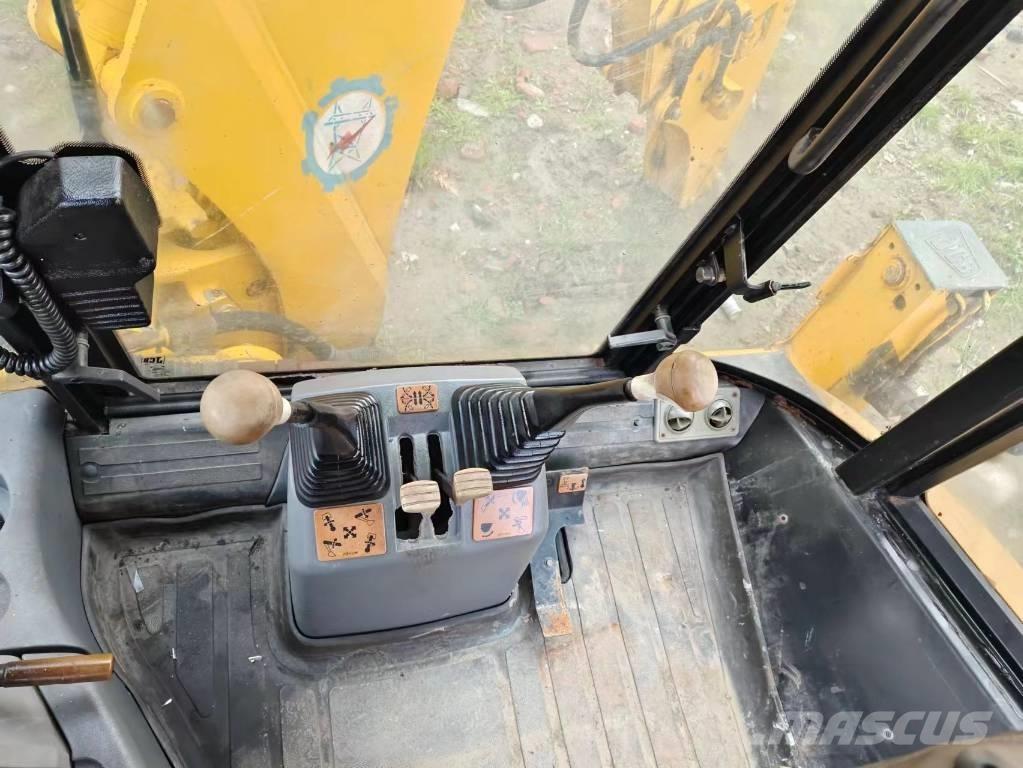 JCB 3 CX Kaivurikuormaajat