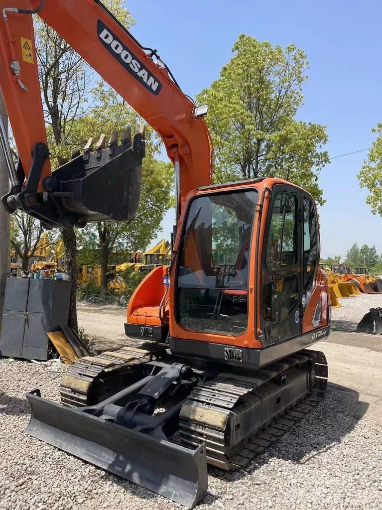 Doosan DX75 Minikaivukoneet < 7t