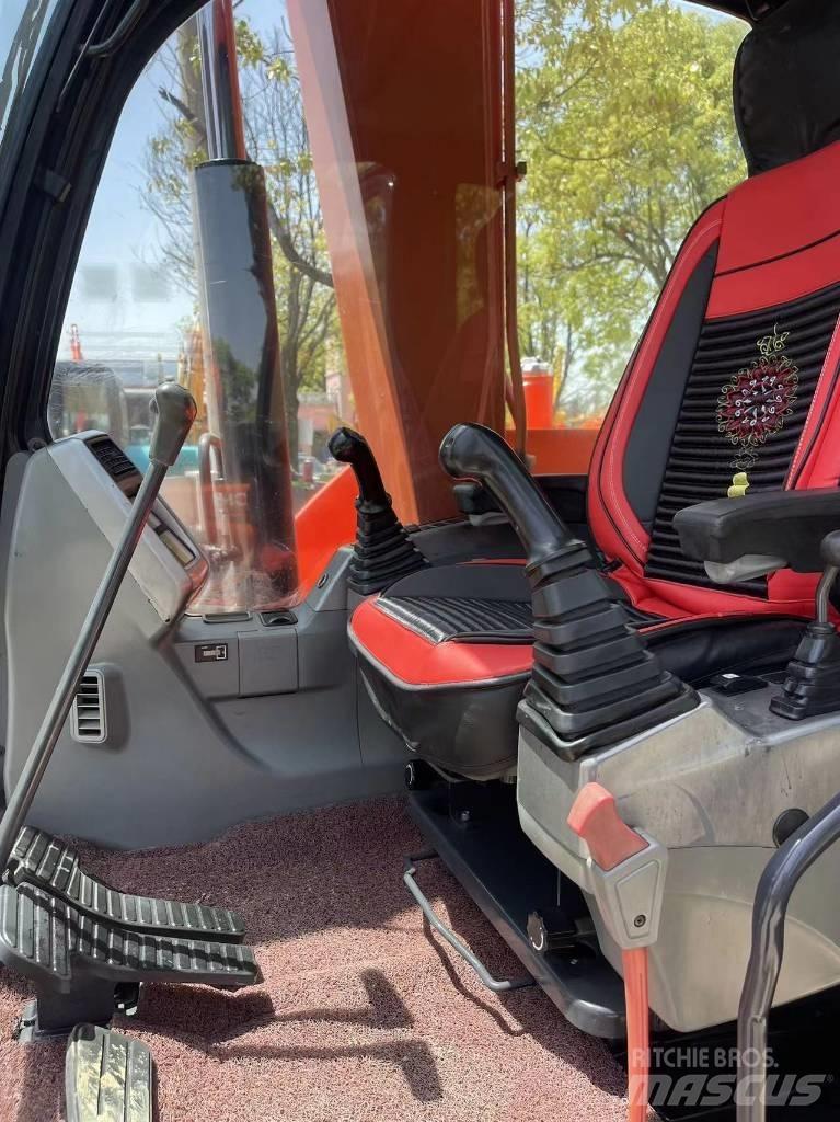 Doosan DX75 Minikaivukoneet < 7t