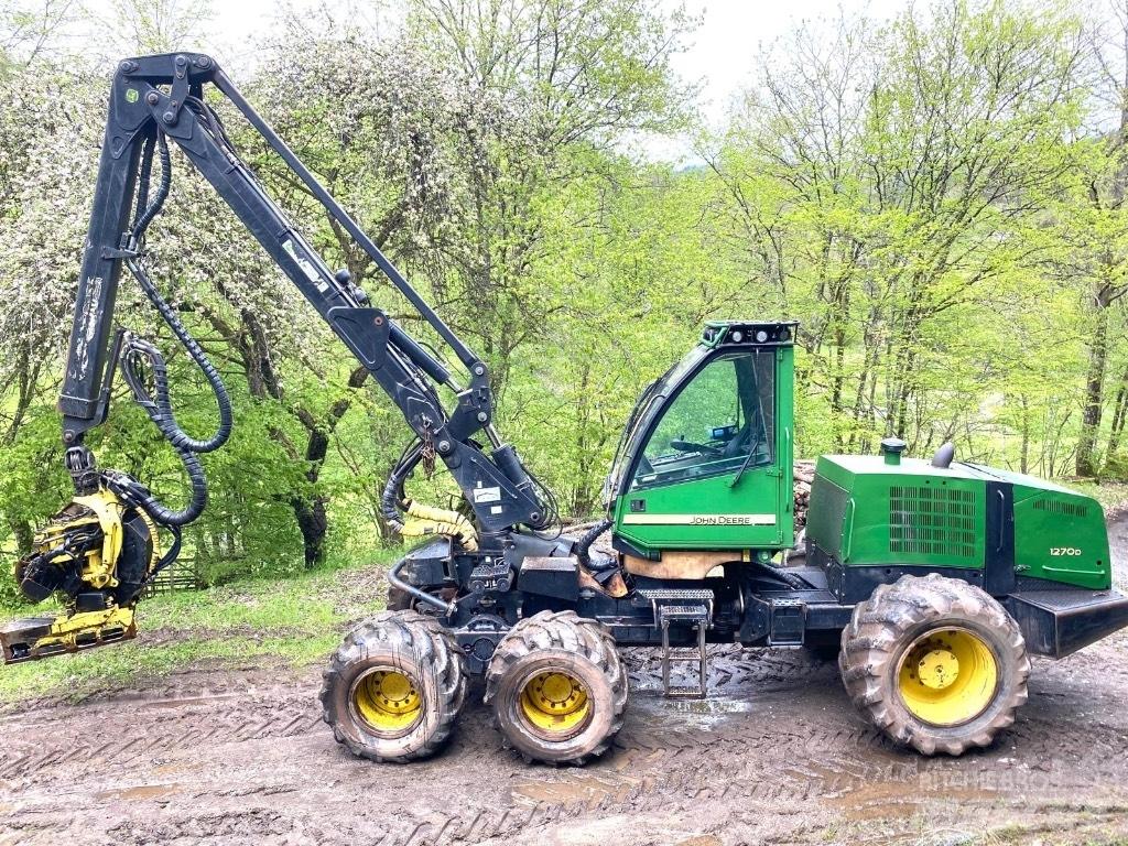 John Deere 1270 D Harvesterit