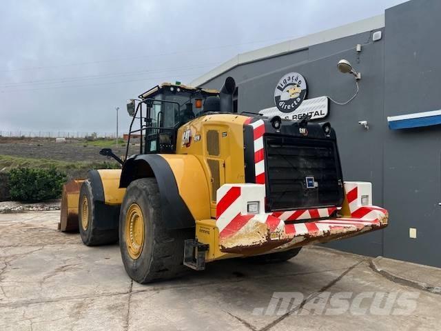 CAT 982 Pyöräkuormaajat