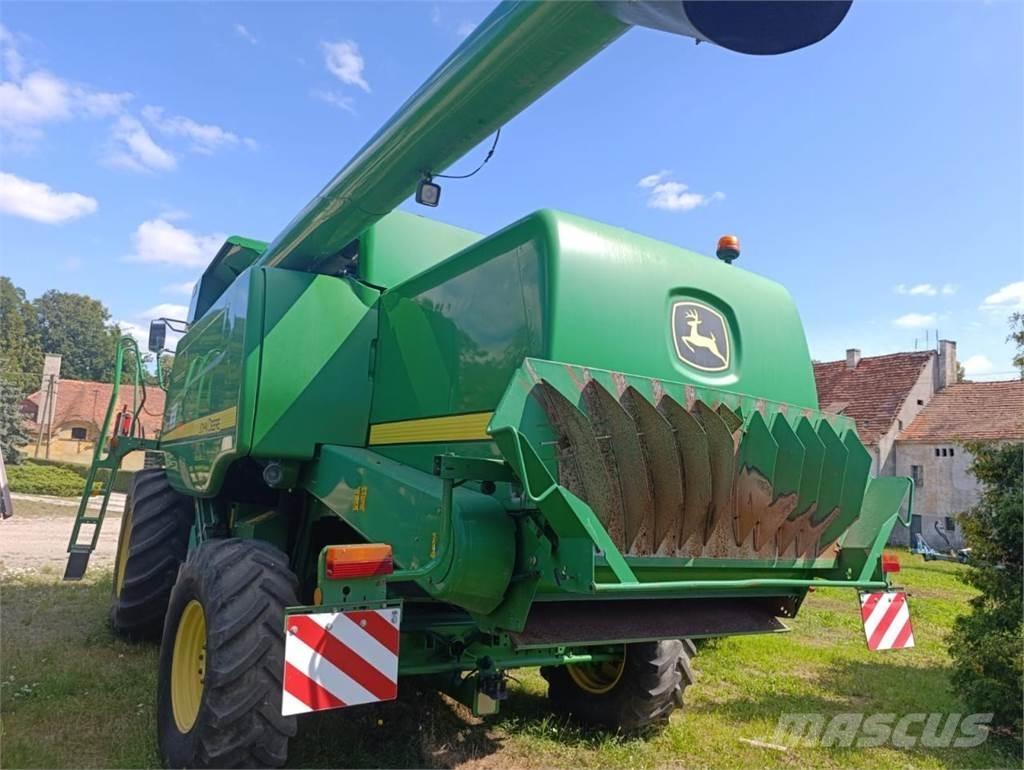 John Deere W650 Leikkuupuimurit
