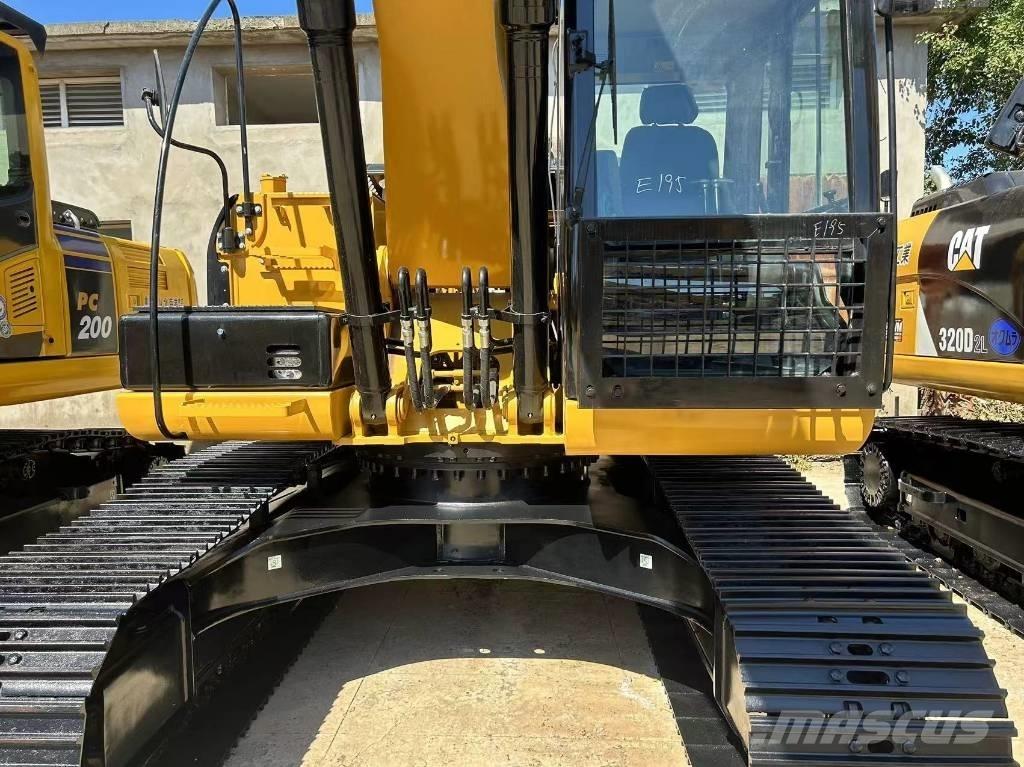CAT 320 D Telakaivukoneet
