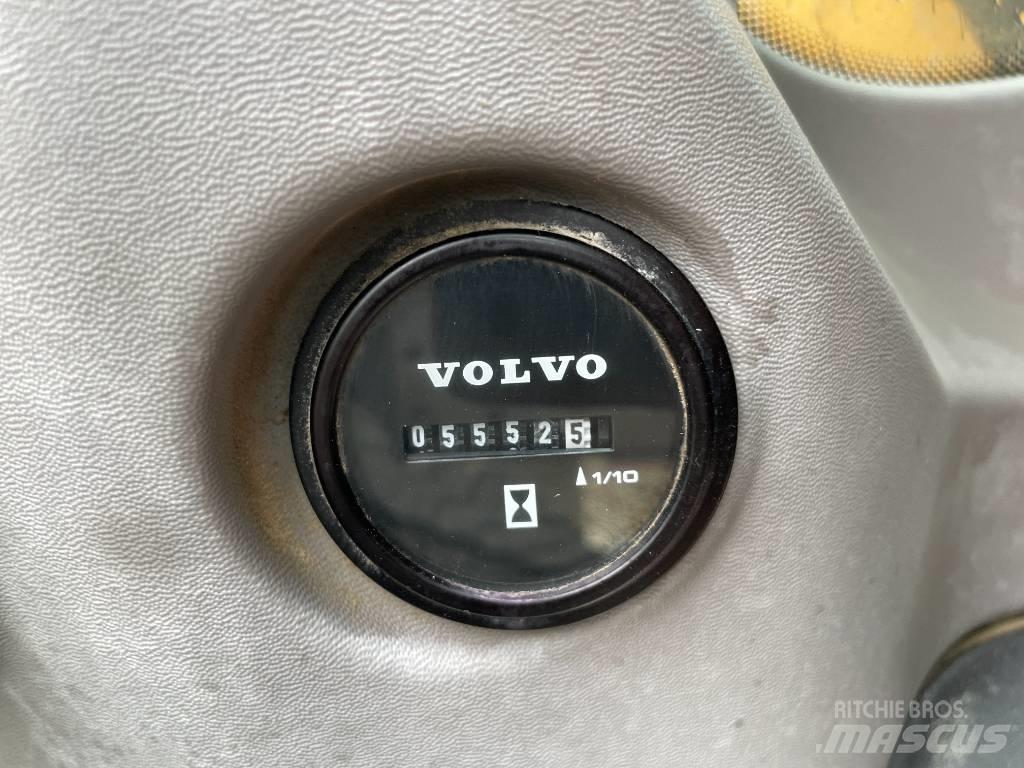 Volvo ECR 235 Telakaivukoneet