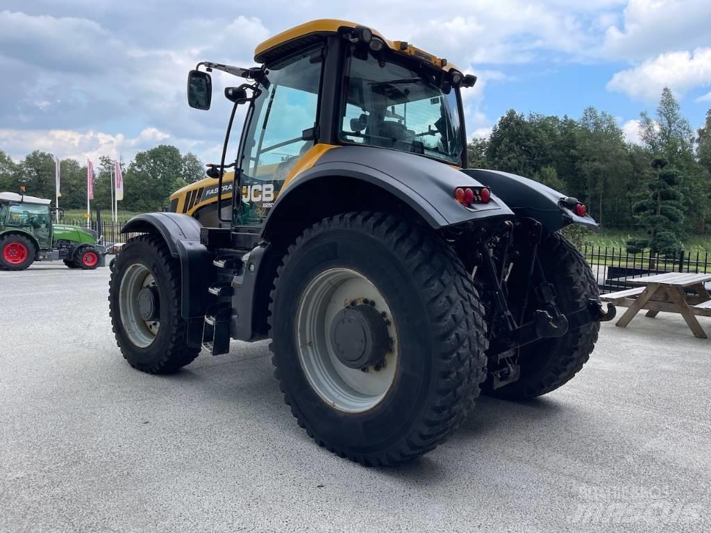 JCB Fastrac 8250 Traktorit