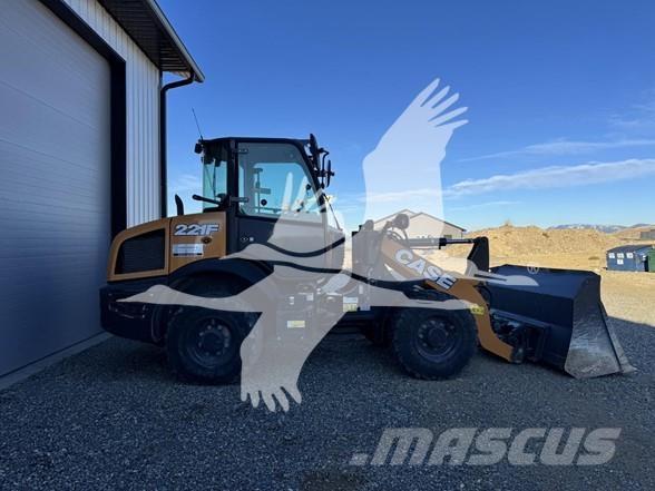 CASE 221F Pyöräkuormaajat