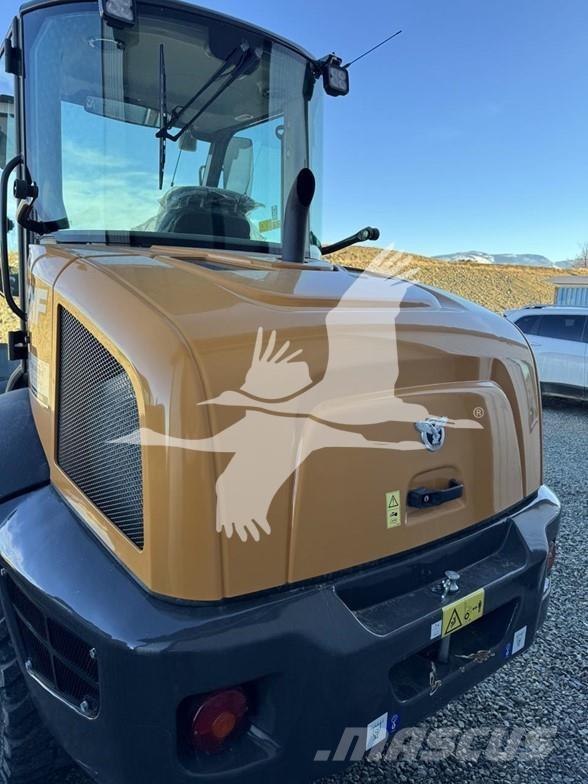 CASE 221F Pyöräkuormaajat