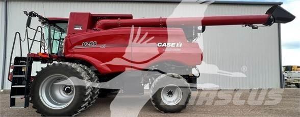 Case IH 8250 Leikkuupuimurit