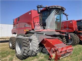 Case IH 8250 Leikkuupuimurit