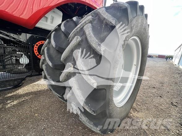 Case IH 8250 Leikkuupuimurit